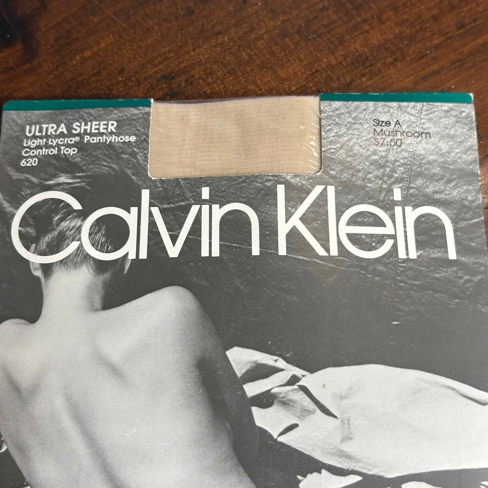 Calvin Klein Pantyhose Women Size A Mushroom Ultra Sheer Control Top 620 Vintage
